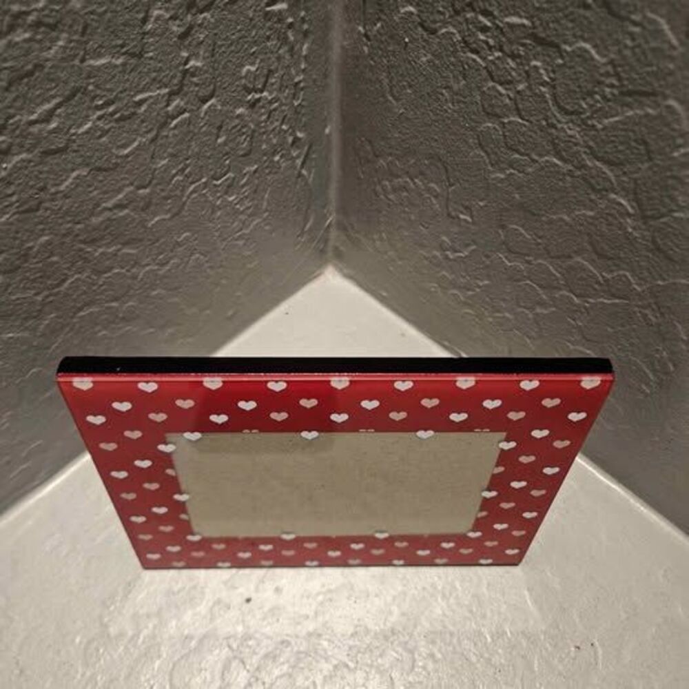 Red Heart Pattern Picture Frame - Picture 2 of 8